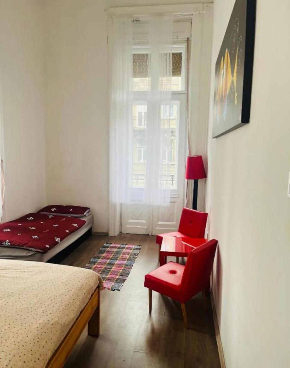 Doxie Rooms And Beds Budapest Exterior foto